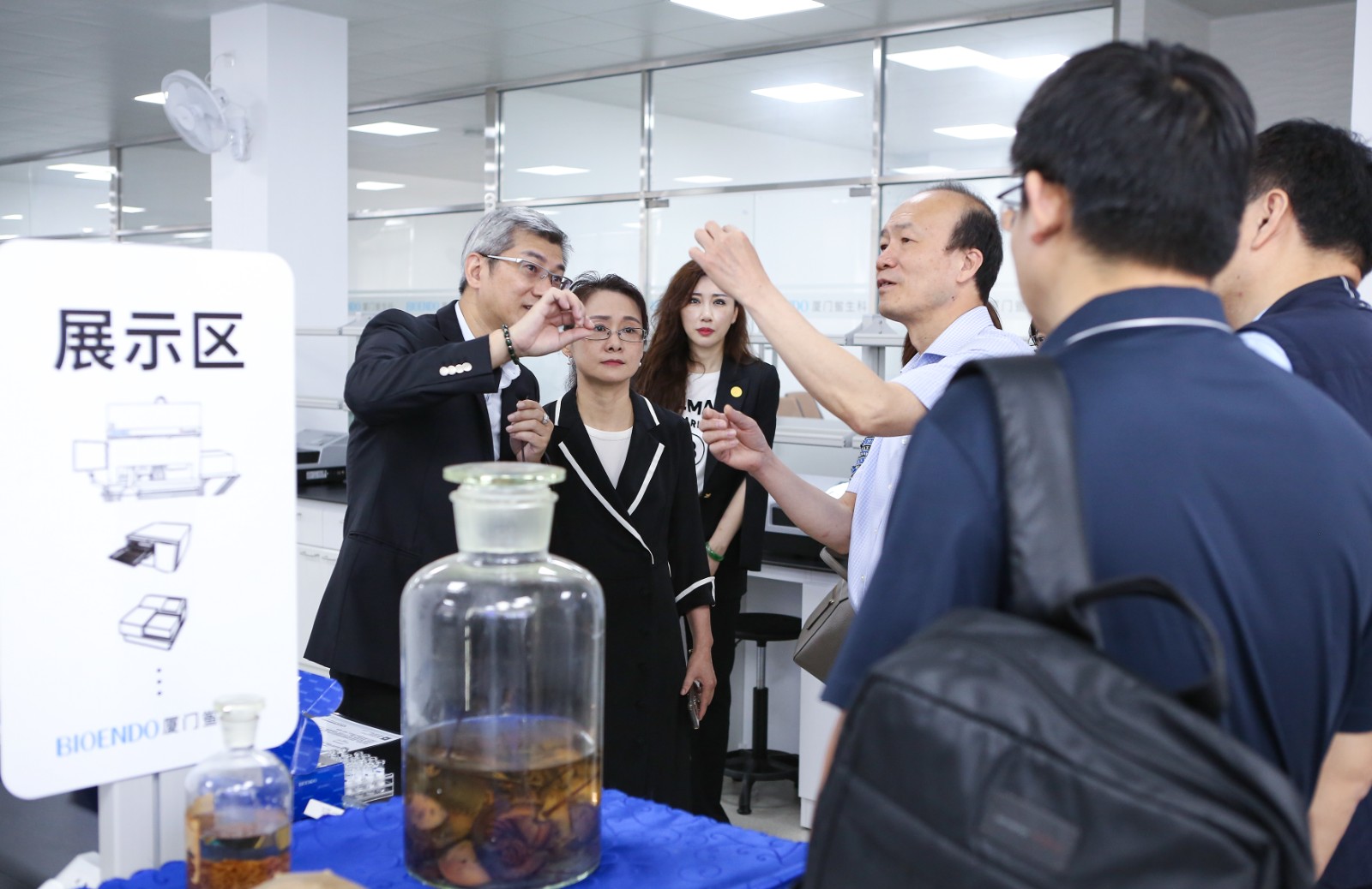 1684821829442929.jpg 實驗室9.jpg